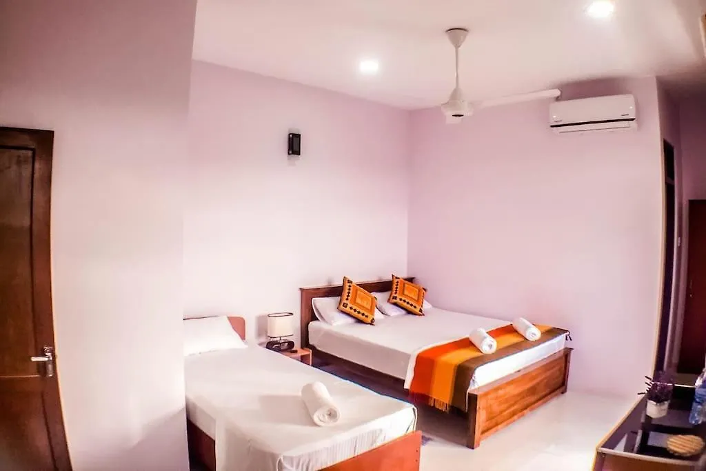 Saru Holiday Apartment - Upto 6 Guests Kandy