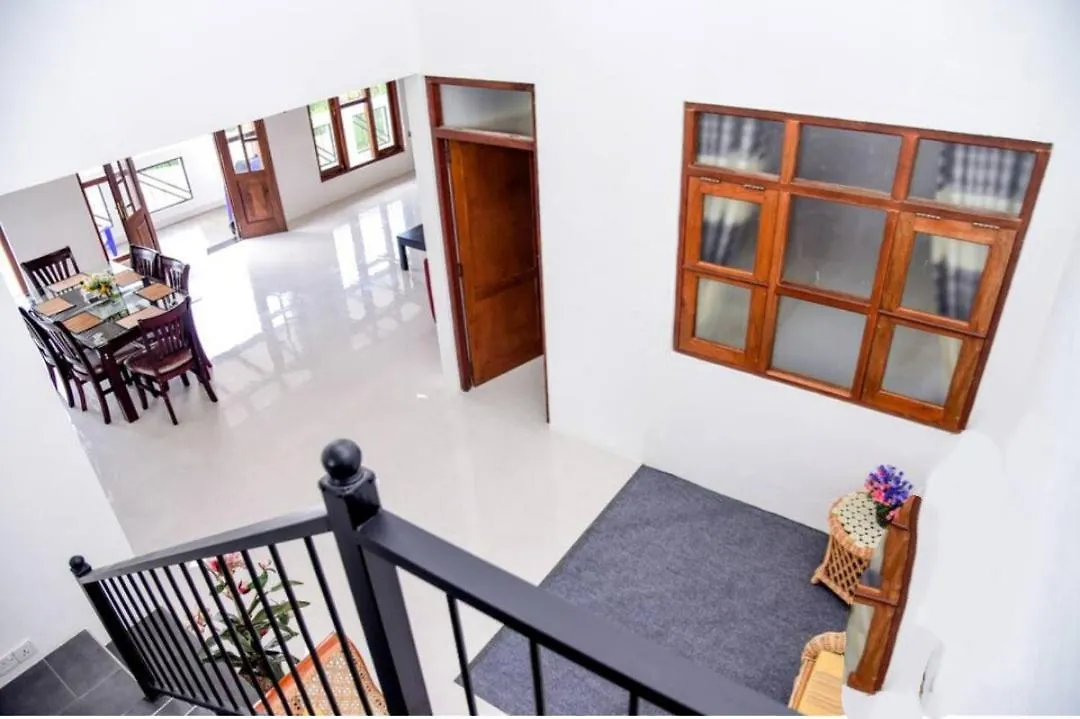 Saru Holiday Apartment - Upto 6 Guests Kandy