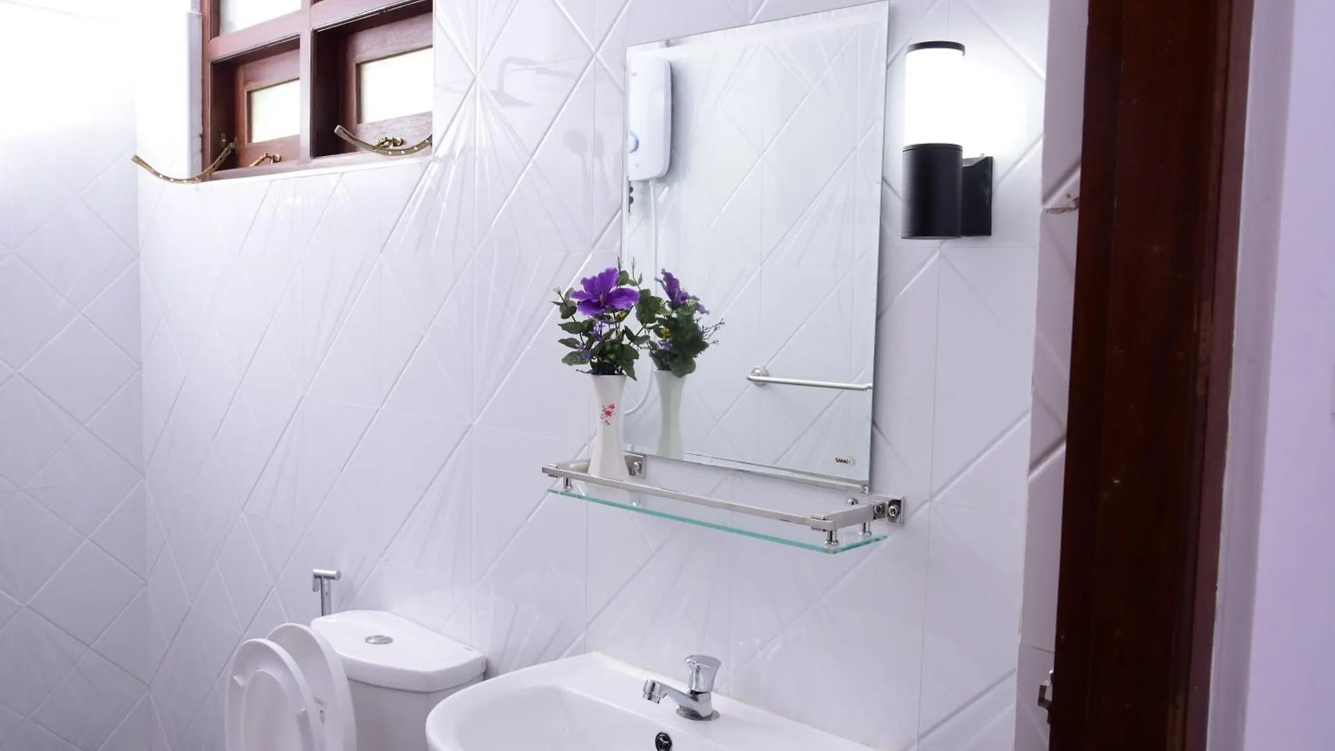 Saru Holiday Apartment - Upto 6 Guests Kandy