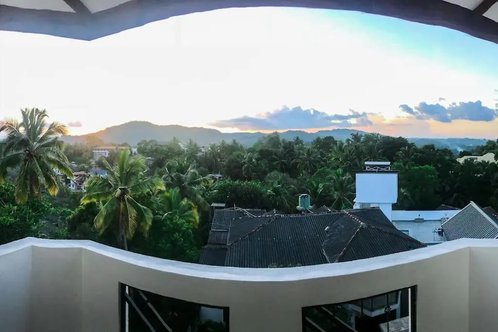 Saru Holiday Apartment - Upto 6 Guests Kandy