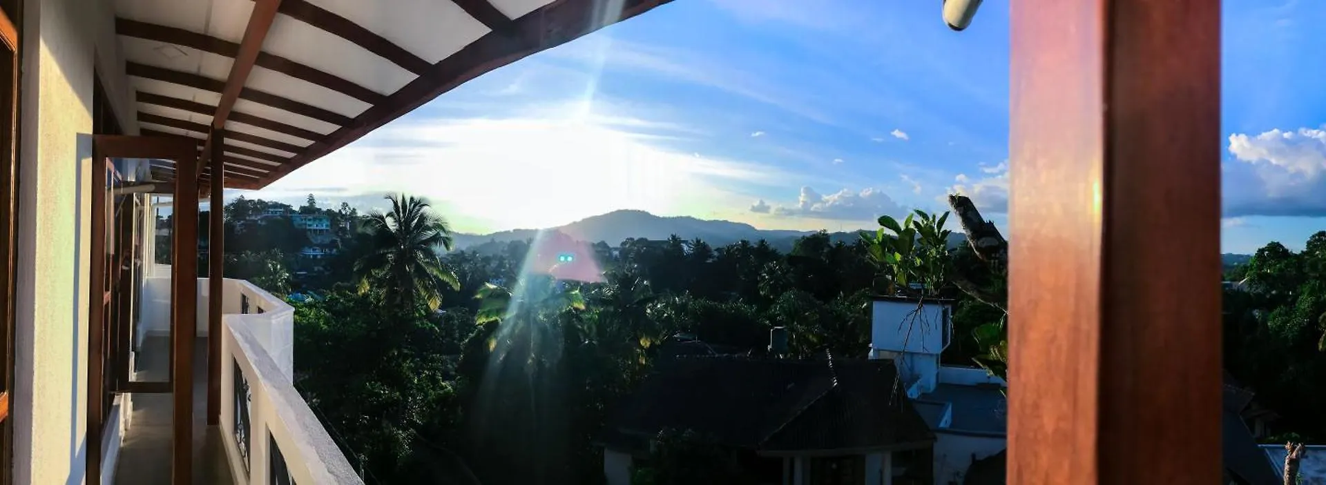 Saru Holiday Apartment - Upto 6 Guests Kandy