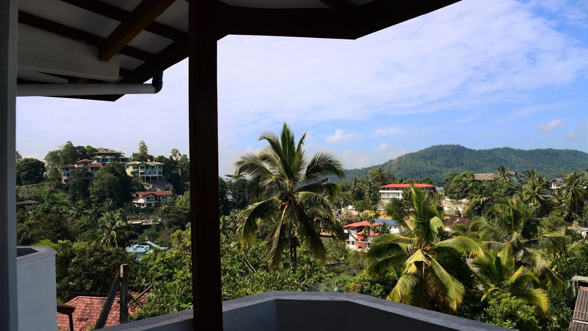 Saru Holiday Apartment - Upto 6 Guests Kandy 0*,  Sri Lanka